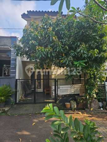For Quick Sale, Good and Cheap 2-Storey House with SHM in Griya Pipit 6 Housing, East Pondok Kacang, Pondok Aren, South Tangerang.