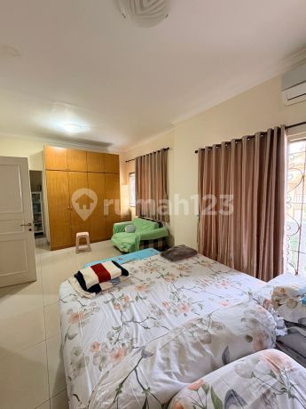 Dijual Cepat Rumah Florence Pik, 2,5Lantai, Sudah Renov, Tambah Bangunan, Siap Huni!