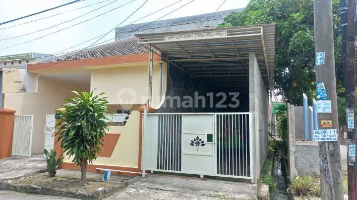 Perumtas 3 Wonoayu Sidoarjo Corner House