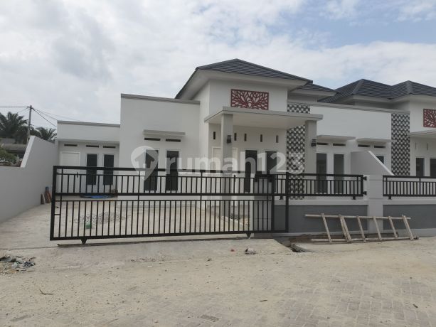 Perumahan Cluster Ready Posisi Sudut Lokasi Bukit Barisan Perumahan Cluster Ready Posisi Sudut Lokasi Bukit Barisan