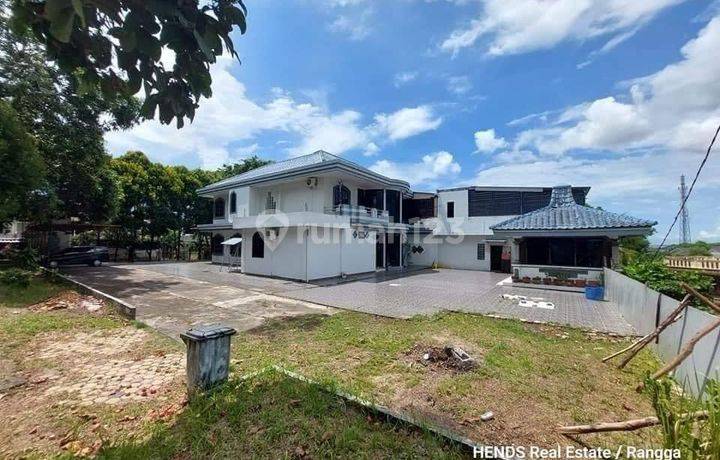  Rumah Hook 2 Lantai Hadap Utara, Crown Hill Estate