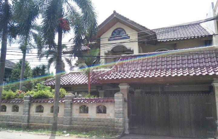Rumsh Luas Hook.bagus Depan Taman Pondok Cibubur Depok Jabar