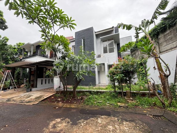 Dijual Rumah Bagus di Puri Town House Bintaro Jaya Sektor 9