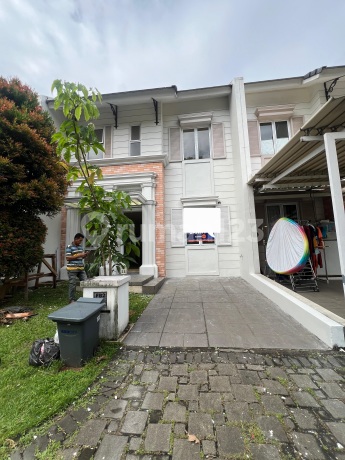 Beautiful 2-Story House in Greenwich Cluster Hyland BSD City Strategic Location