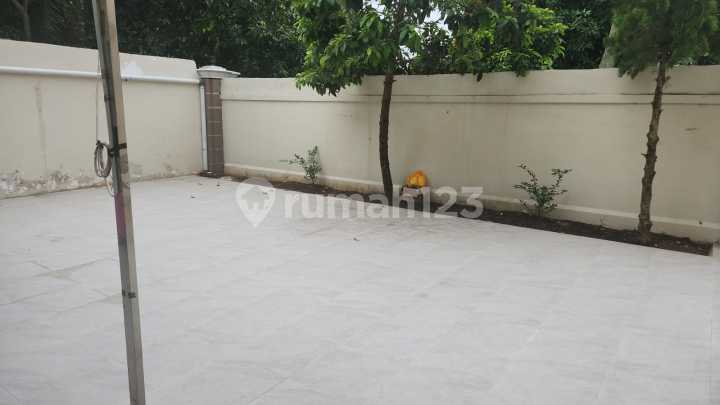 Dijual Murah Rumah Mewah di Taman Beverly Golf Lippo Karawaci Dijual Murah Rumah Mewah di Taman Beverly Golf Lippo Karawaci