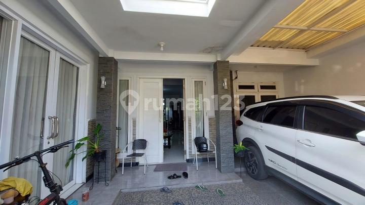 Rumah Mewah Strategis di Taman Peninsula, Bekasi selatan