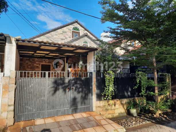 Dijual Rumah, Lingkungan Nyaman,bebas Banjir, Dekat Stan