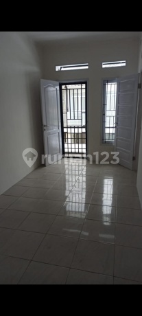 Dijual Rumah 2 Lantai Perum. Griya Kenanga Cipondoh