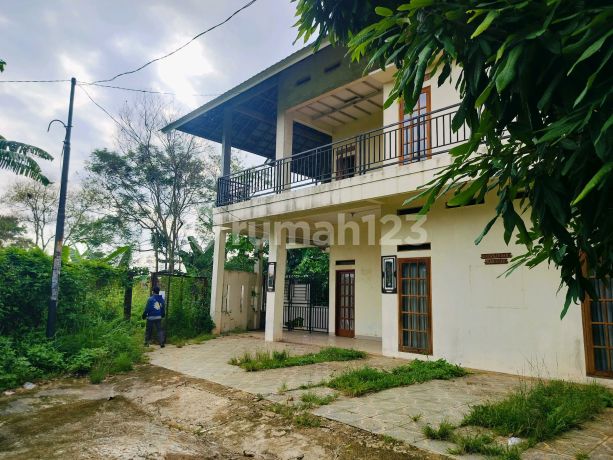 Serpong Rumah Luas Dijual di Komplek Batan Indah Tangerang Selatan