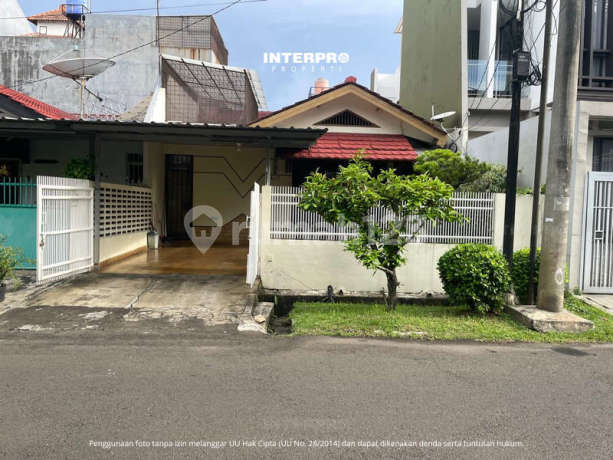 House for Sale Puri Indah Strategic Location Facing North - Land Area 152M2