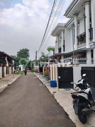 Dijual Rumah 2 Lantai di Komplek Taman Cileunyi – Lokasi Strategis dan Nyaman