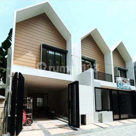 Rumah Tengah Kota Surabaya Kalijudan Dharmahusada 2Lt Baru SHM Dkt Mojoarum Unair UWM Rumah Tengah Kota Surabaya Kalijudan Dharmahusada 2Lt Baru SHM Dkt Mojoarum Unair UWM
