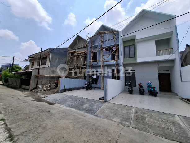 Rumah Minimalis 2 Lantai Deket Toll Rumah Minimalis 2 Lantai Deket Toll