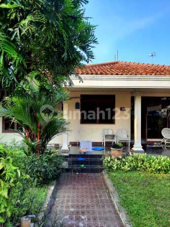 Rumah Tua Murah Akses 2 Mobil di Duren Sawit, Jakarta Timur