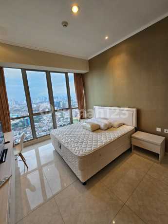 Apartemen Taman Anggrek Residence 3 BR Private Lift Condominium