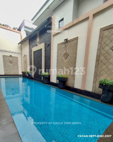 Rumah Mewah Cantik dengan Kolam Renang Luas di Bintaro Sektor 9 Rumah Mewah Cantik dengan Kolam Renang Luas di Bintaro Sektor 9