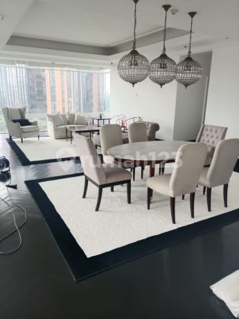 Apartment Four Seasons Residence, Full Furnished Bagus Apartment Four Seasons Residence, Full Furnished Bagus