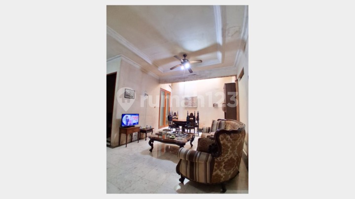 Rumah 2 Lantai Komplek Perumahan di Pangkalan Jati