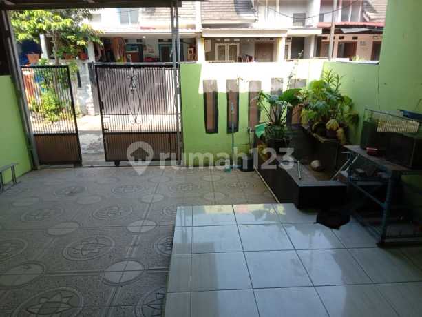 Dijual Rumah Butuh Minim Renovasi Unfurnished SHM Limo, Depok Dijual Rumah Butuh Minim Renovasi Unfurnished SHM Limo, Depok