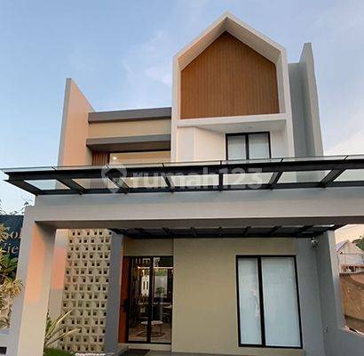 Rumah 2 Lantai SHM di Gunung Putri, Bogor View Golf Jagorawi