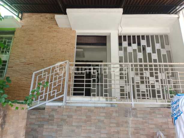 Rumah 2 Lantai Siap Huni Dekat Bandara Manado