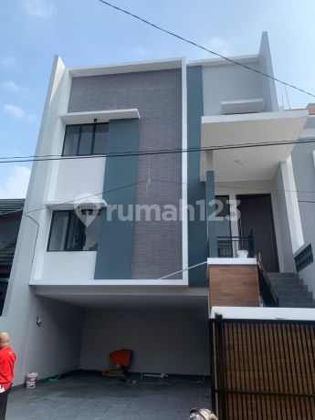 Rumah 3 Lantai Brand New Perumahan Pelindo Rumah 3 Lantai Brand New Perumahan Pelindo