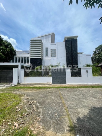 Rumah Mewah 2 Lantai Disamarinda Dekat Bandara