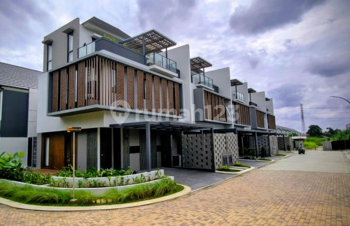 For Sale Luxury House in Heritage Puri 11 Cluster Area Tangerang