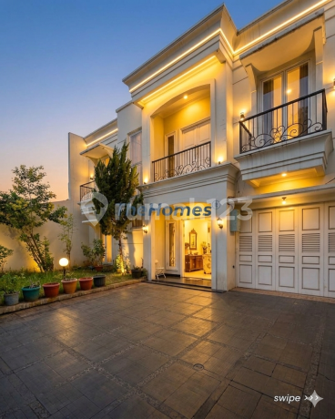 Luxury Ready-to-Occupy House, Flood-Free in Tebet