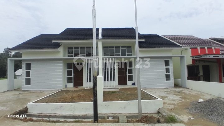 Ready-to-Occupy Samarinda Sebrang House Supported by Housing Facilities