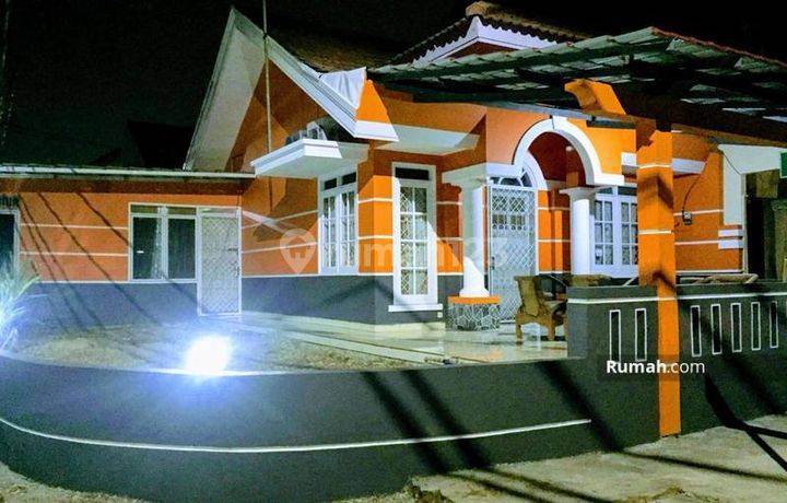 Rumah Bagus Murah di Taman Lembah Hijau, Lippo Cikarang, Cikarang