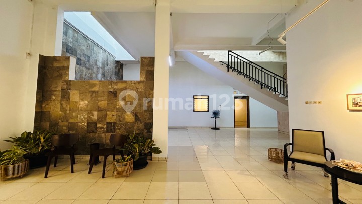 For Sale 1.5-Story House in Sunter Paradise