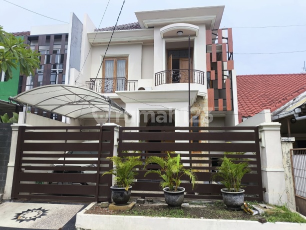 Rumah Clasic Mewah Araya Dekat Its Untag Stikom Galaxi Mall Surabaya Rumah Clasic Mewah Araya Dekat Its Untag Stikom Galaxi Mall Surabaya