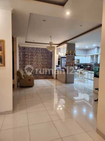 For Sale Ready-to-Occupy House in Palen, Semi 300 sqft Land Area, 2 Floors