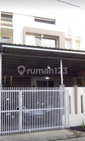 Rumah 2 Lantai Poris Paradise