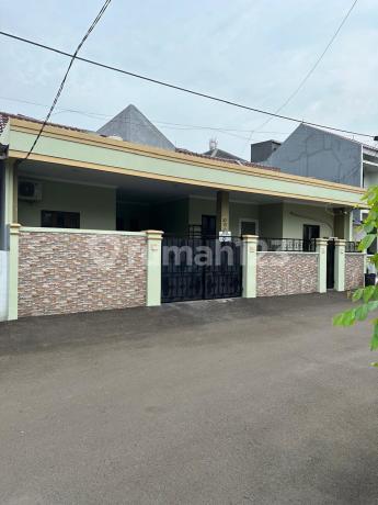 Dijual Rumah di Komplek Regency Melati Mas Tangerang Selatan