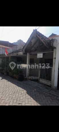 Jual Rumah Hitung Tanah Karang Empat Dekat Pakuwon City Unair Kapas Krampung Jual Rumah Hitung Tanah Karang Empat Dekat Pakuwon City Unair Kapas Krampung