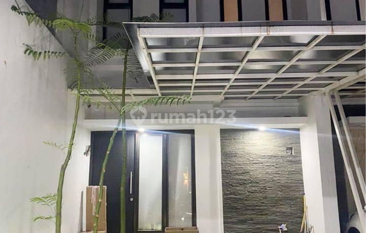 Rumah Bagus Di Arya Putra Lestari Ciputat Tangerang Selatan