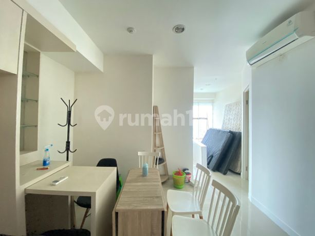 Dijual Apartemen Grand Kamala Lagoon Bekasi 2 BR Semi Furnished
