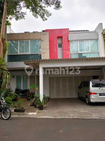 Spacious House A Step Away from MRT Lebak Bulus. River Valley Residence Complex, Jl. River Valley 7 No.8, Cireundeu Village, East Ciputat District, South Tangerang City