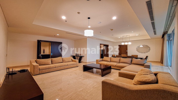 Pakubuwono Signatures Apartment 4 Bedroom Furnished