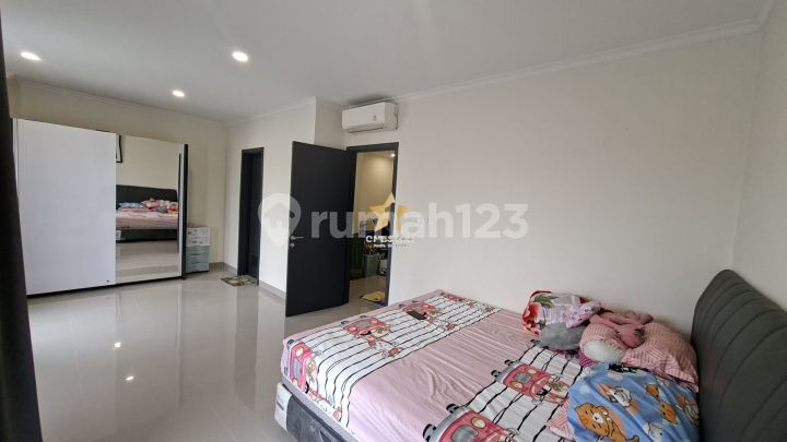 Rumah 3 Kamar Posisi Hadap Tembok bisa Buat Parkir Lebih