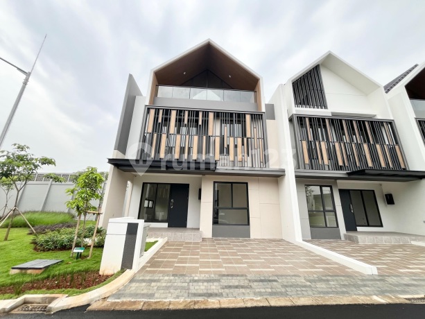 Di Jual Cepat Rumah Hoek di Cluster Strozzi Gading Serpong Di Jual Cepat Rumah Hoek di Cluster Strozzi Gading Serpong