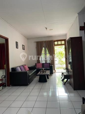 Dijual Rumah Komplek Arcamanik Endah 1 Lantai View Lapangan, Luas 176m² 4+1 Kamar Tidur, Hadap Timur, Shm Bisa Kpr Arcamanik Bandung Dijual Rumah Komplek Arcamanik Endah 1 Lantai View Lapangan, Luas 176m² 4+1 Kamar Tidur, Hadap Timur, Shm Bisa Kpr Arcamanik Bandung