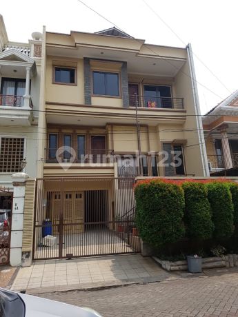 Rumah Villa Gading Indah 3.5 Lantai 9x30 Kelapa Gading hdp Utara