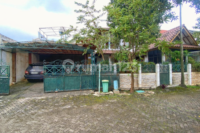 Dijual Rumah Luas 2 Lantai di Taman Rempoa Indah - LT 398 M² Harga Nego! Dijual Rumah Luas 2 Lantai di Taman Rempoa Indah - LT 398 M² Harga Nego!
