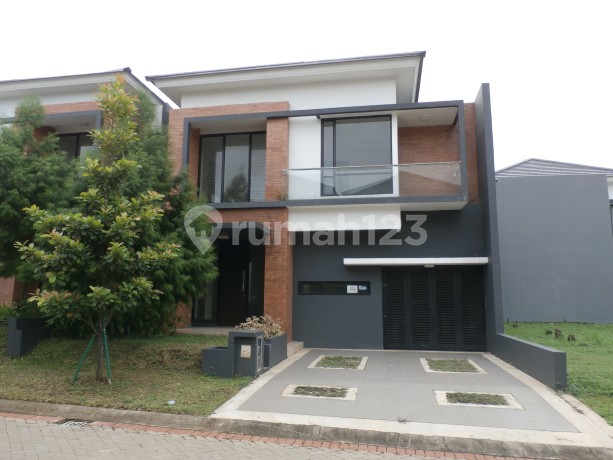 Rumah Modern Minimalis di Discovery Flamine, Sektor 9 Bintaro Jaya Rumah Modern Minimalis di Discovery Flamine, Sektor 9 Bintaro Jaya