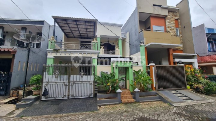 Rumah Shm 2 Lantai Dalam Komplek Besar Di Taman Kota Bekasi Timur