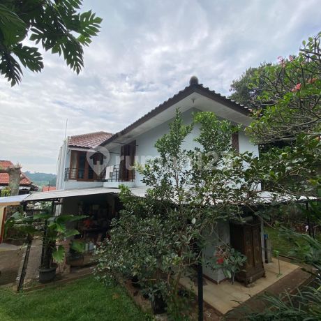 Rumah Luas 2 Lantai SHM Siap Huni Dalam Komplek Dago Bandung Utara Rumah Luas 2 Lantai SHM Siap Huni Dalam Komplek Dago Bandung Utara