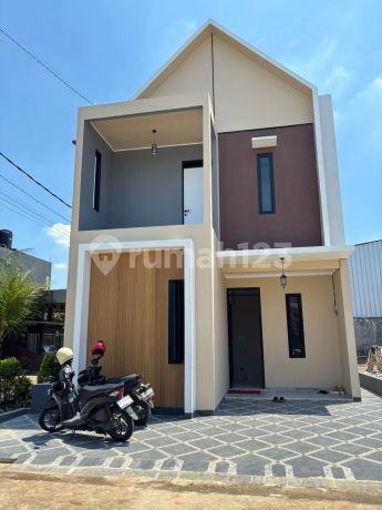 Di Jual Rumah Baru 2 Lantai Dalam Cluster 15 Menit LRT Cikunir 1 Di Jual Rumah Baru 2 Lantai Dalam Cluster 15 Menit LRT Cikunir 1